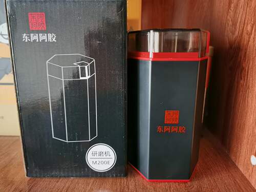 东阿阿胶专用打粉机 阿胶块小型中药粉碎机药物研磨机 打磨机包邮