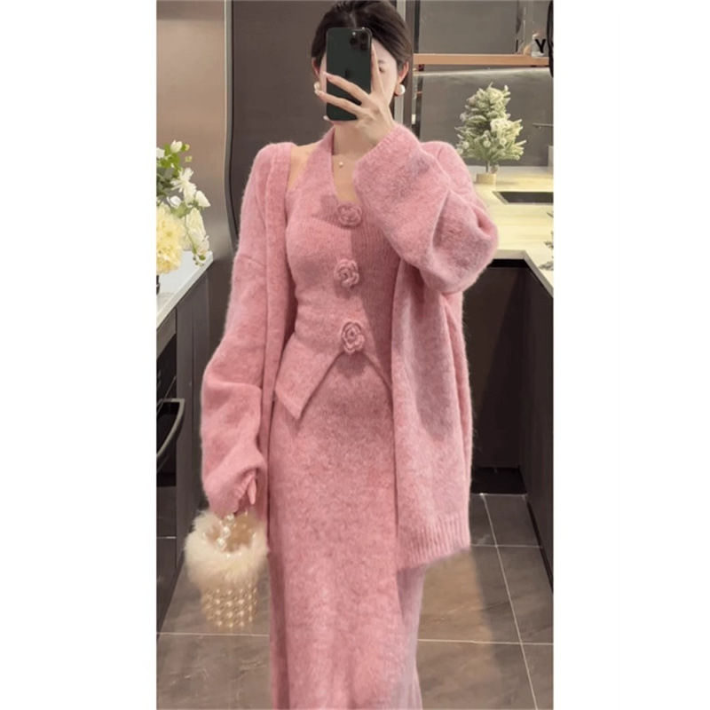 2025秋冬浪漫氛围感套装女毛衣外套立体花朵背心减龄穿搭一整套