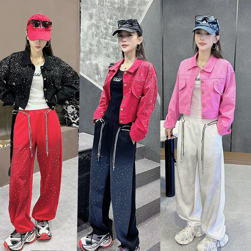 春秋跳舞广场舞烫钻短外套宽松上衣烫钻休闲裤网红同款套装两件套