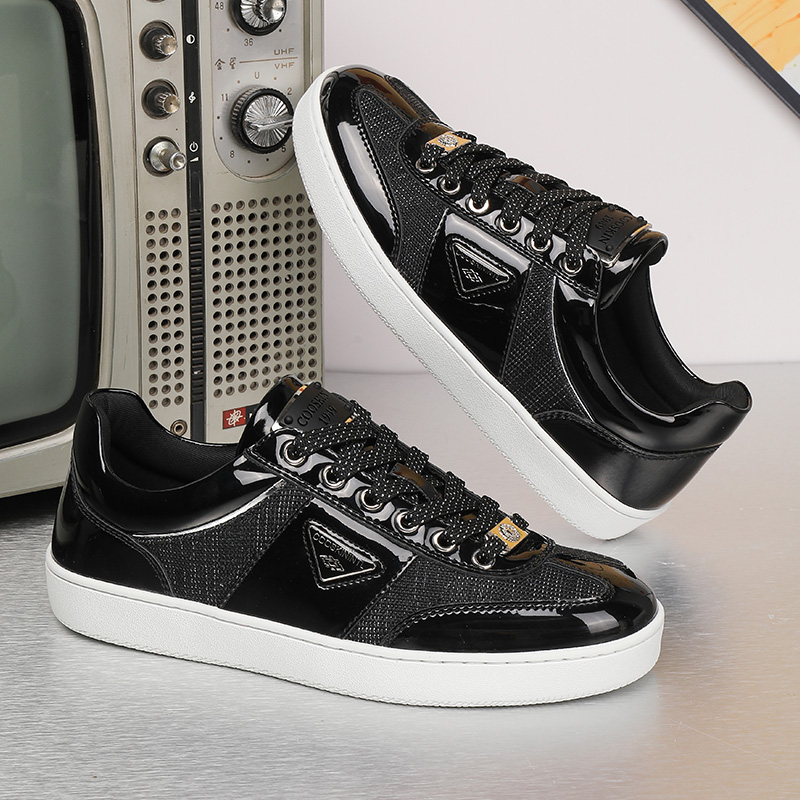 透气百搭新款真皮运动休闲潮鞋