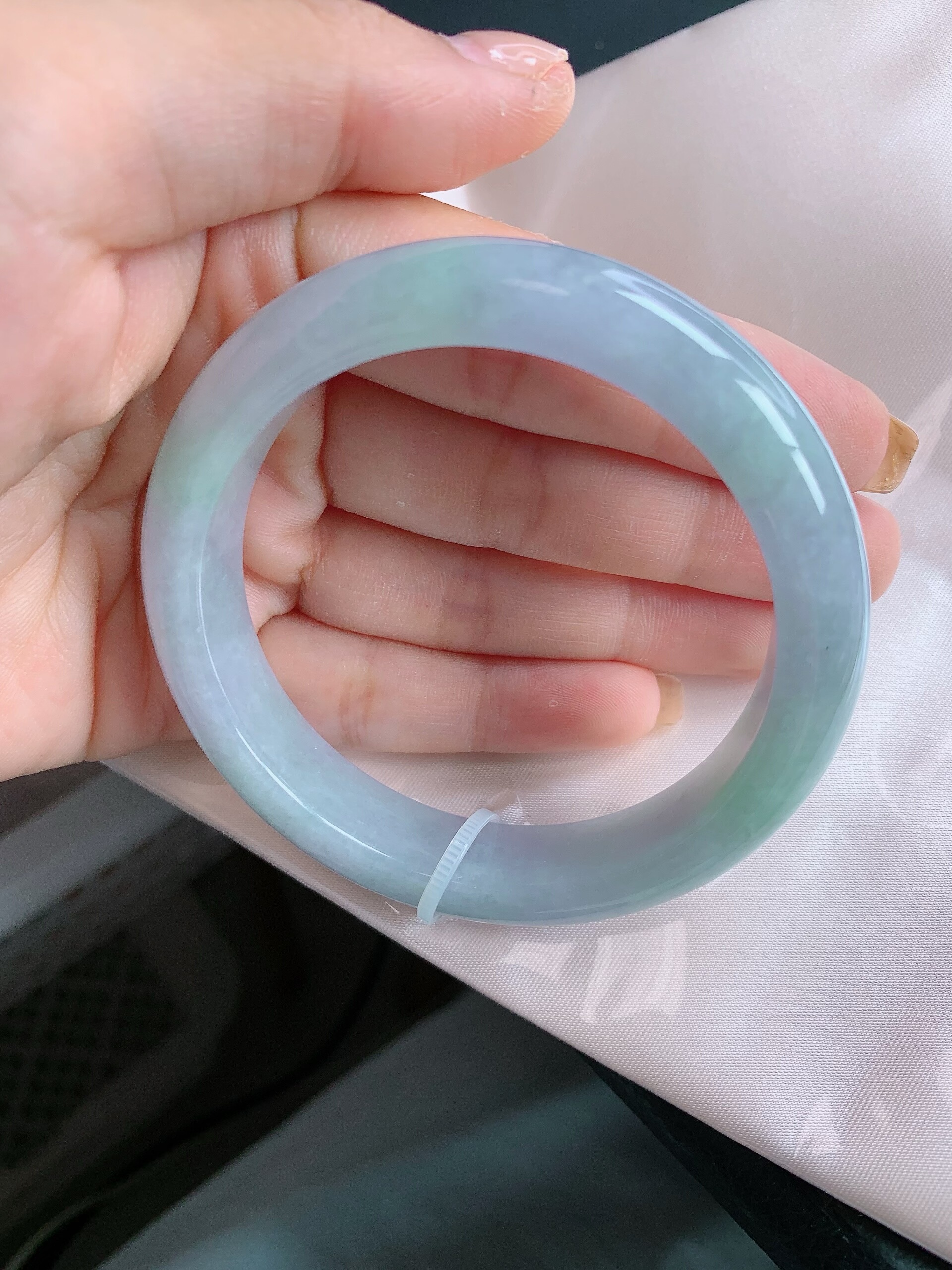 缅甸天然a货翡翠56圈口春带彩手镯