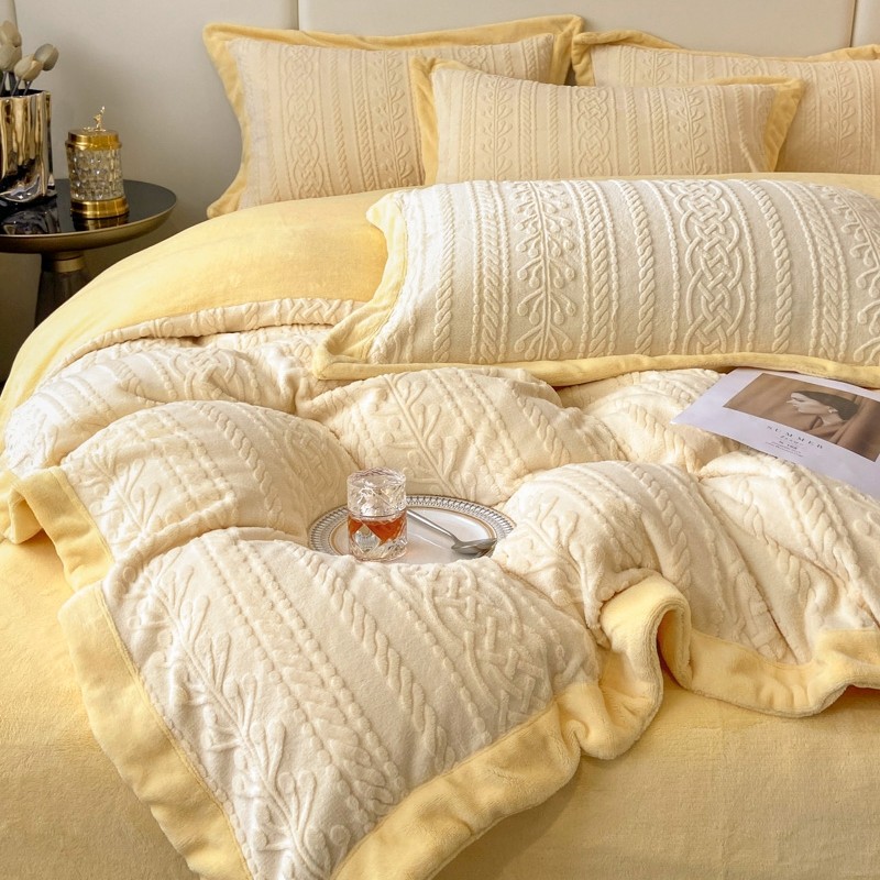 牛奶绒雕花加厚保暖四件套