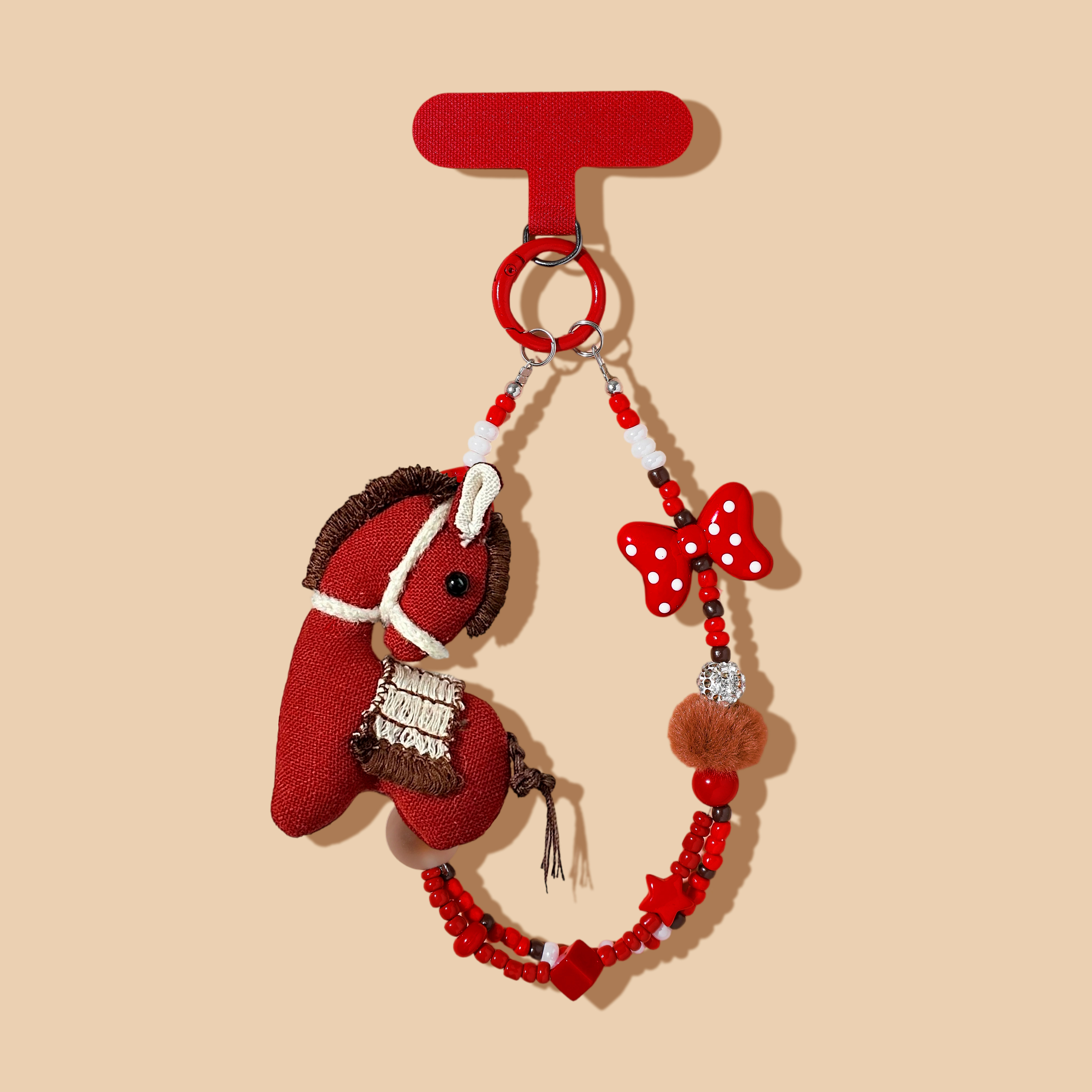 手机挂绳夹片超好看独特吊坠手腕款带垫片小马挂饰圣诞2025年新款配件小玩偶女士可爱毛绒聚财马年红色手机链