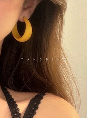 姜黄色C型圆圈耳环亚克力港风复古气质耳饰夸张个性耳钉女925银针