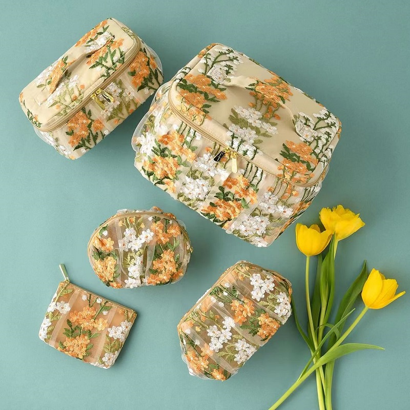 日本Francfranc刺绣薄纱化妆包