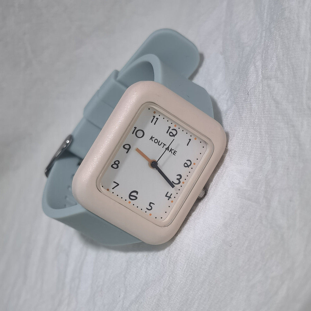 甜酷多巴胺方形手表女款学生ins风小众设计感简约高颜值考试专用