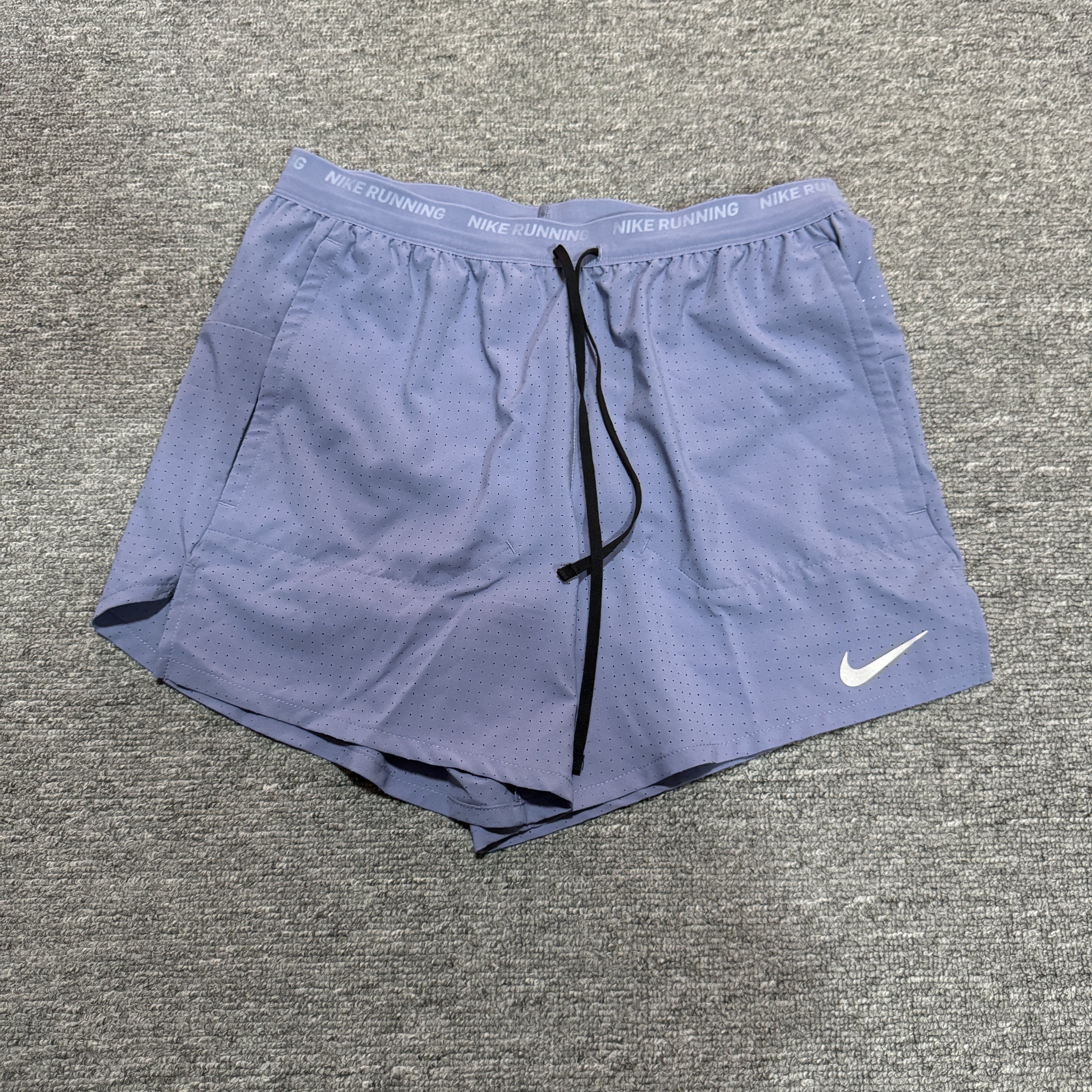 Nike/耐克 男子打孔运动休闲跑步训练速干透气梭织短裤HV2194-499