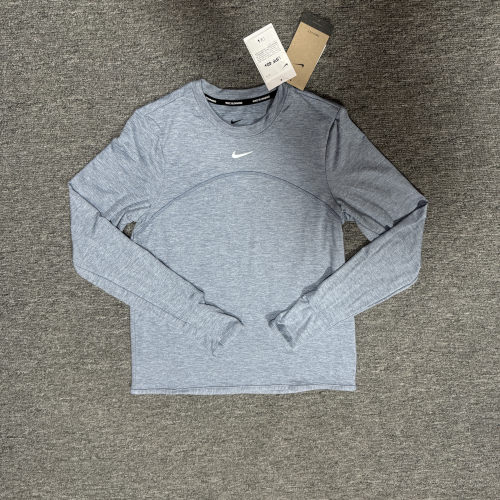 Nike/耐克女子反光跑步运动训练速干透气防晒套头长袖 FB4298-440