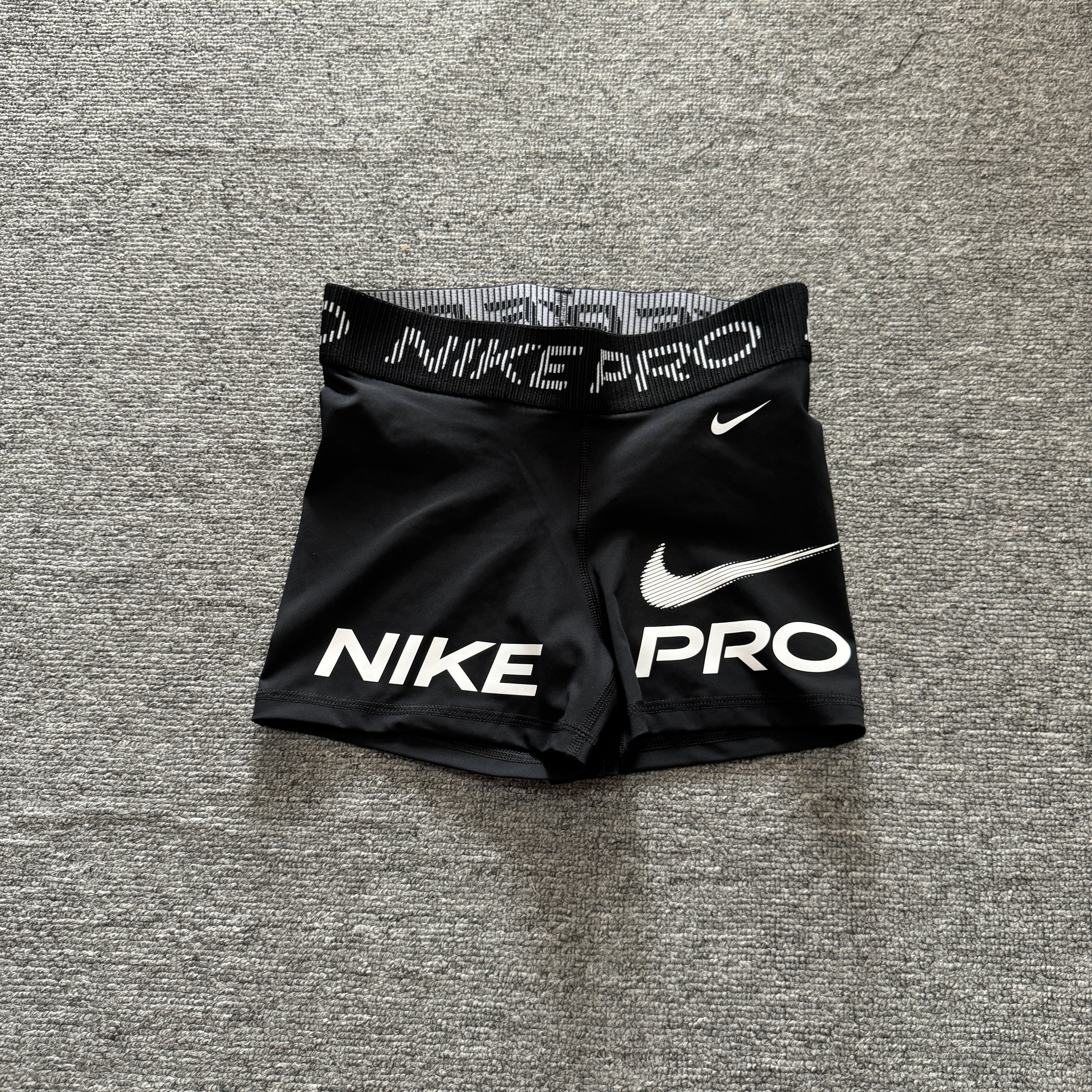 耐克NIKE PRO女子速干骑行短裤秋季新款中腰训练运动裤HV2465-010