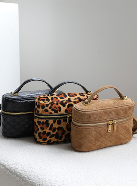 秋冬菱格牛皮盒子手机包马毛便当包高级感单肩斜挎羊猄绒小方包