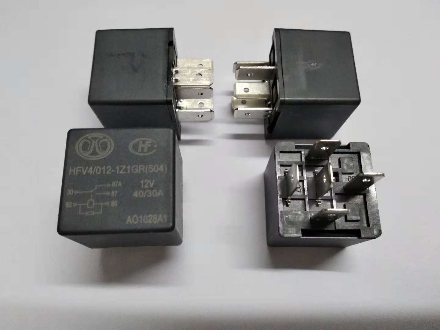 汽车继电器 HFV4/012-1Z1GR(504) 12VDC 40/30A 5脚 PCB直插式