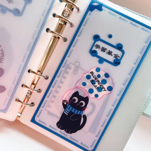 原创蓝莓黑色可爱猫咪预算类A6存钱袋存单活页记账本