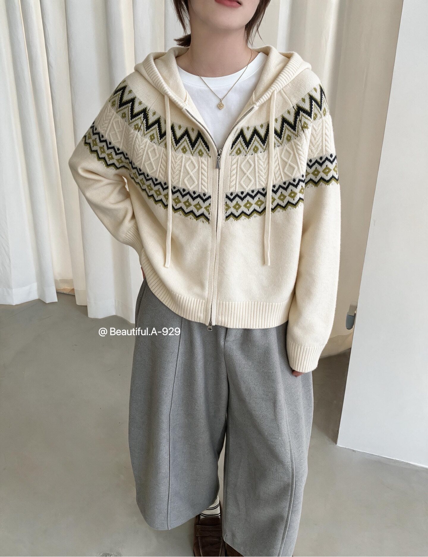 秋冬新款女韩版宽松时尚麻花连帽针织开衫百搭休闲双拉链毛衣外套