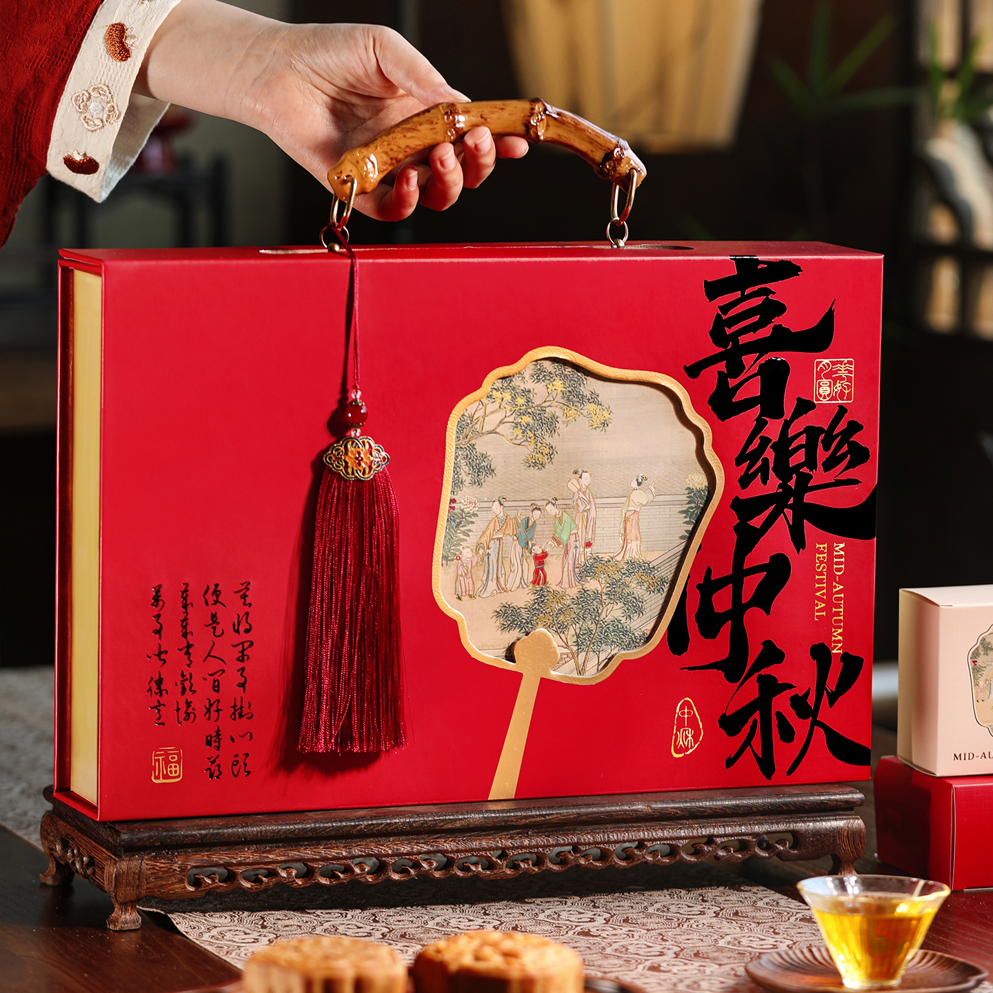 2025新款月饼包装盒高档硬盒定制盒子100克8粒高级感中秋礼盒空盒