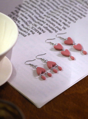 FEN纯手工软陶饰品欧美风红色爱心耳环女软陶垂坠式潮玩包挂装饰