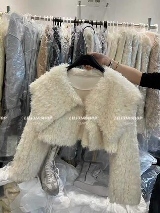 2025秋冬新款韩版时尚海军领宽松皮毛一体毛毛外套女短款