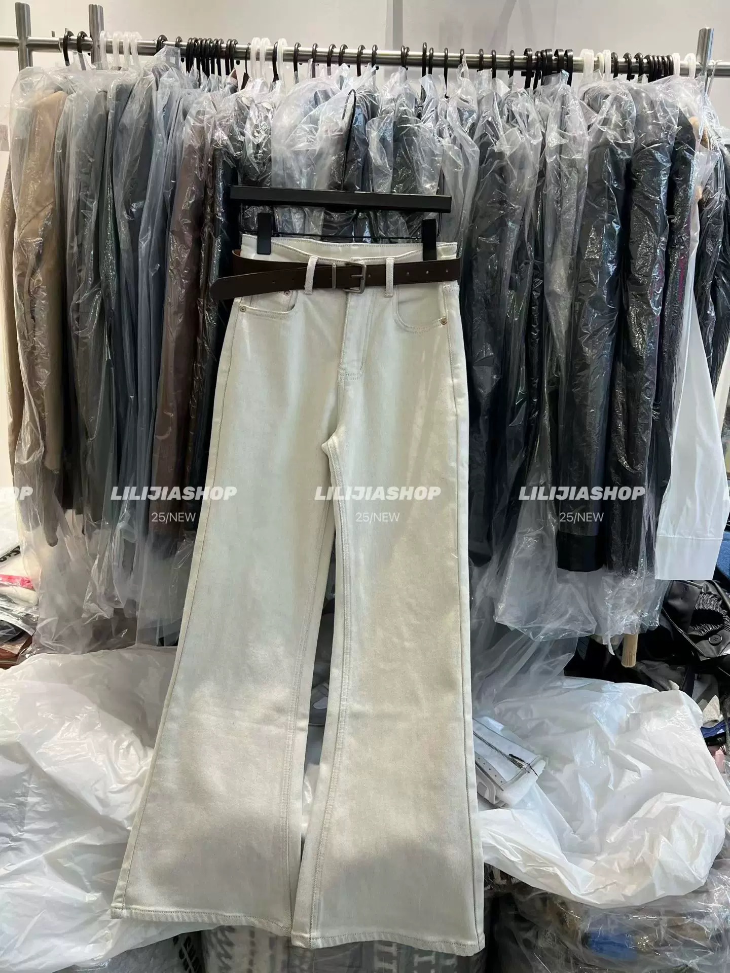 韩版百搭显瘦高腰直筒微辣磨毛米白色牛仔裤女配腰带