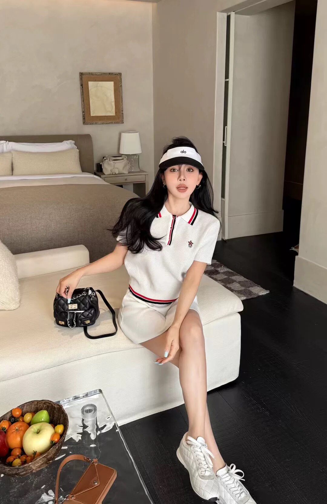 休闲运动两件套女2026春新款修身撞色刺绣短袖半身裙套装