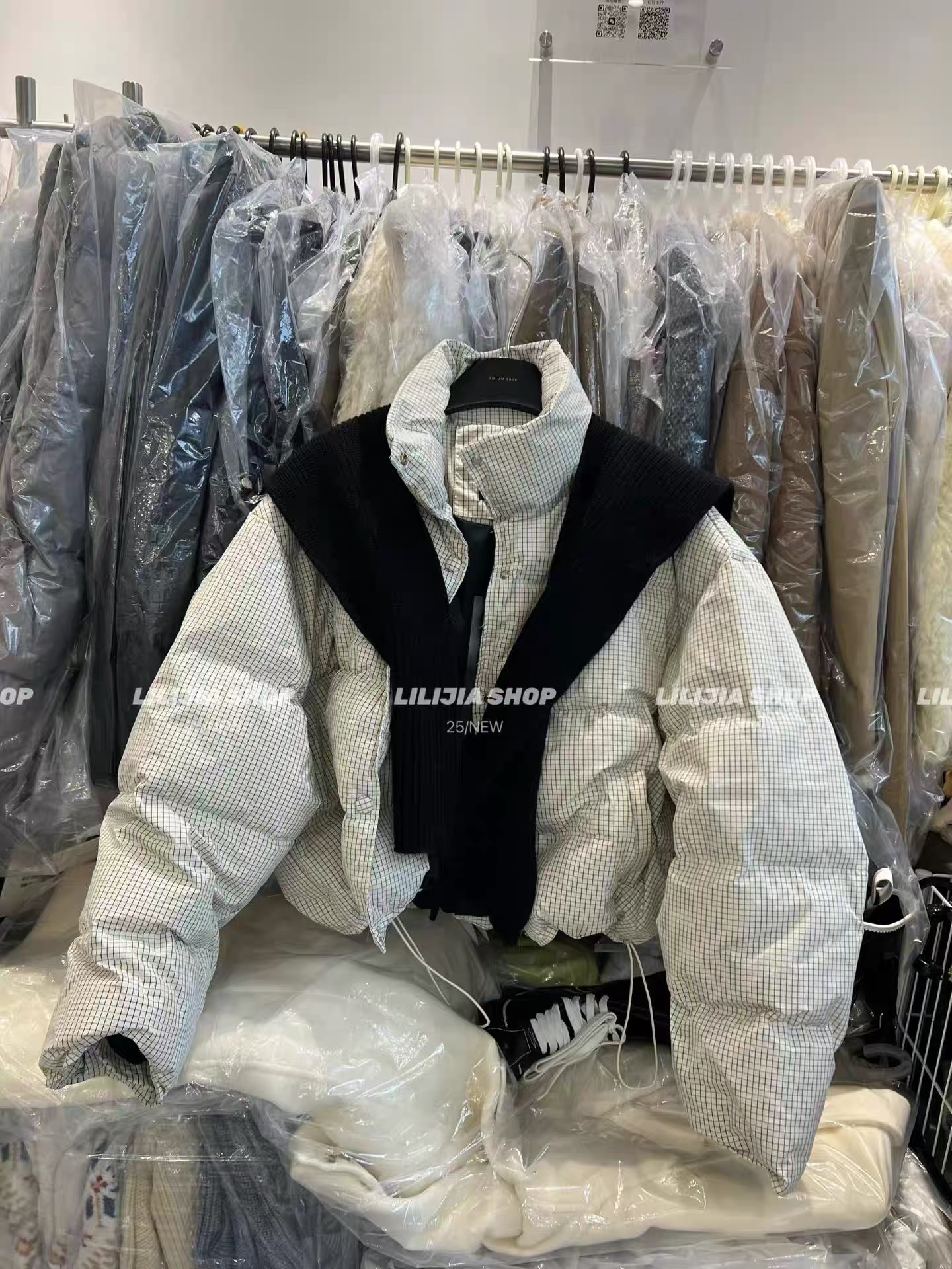 2025秋冬新款韩版时尚百搭宽松显瘦披肩格子羽绒服外套女