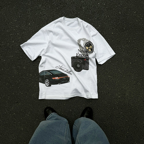 不规则排列手绘彩色图案短袖T恤