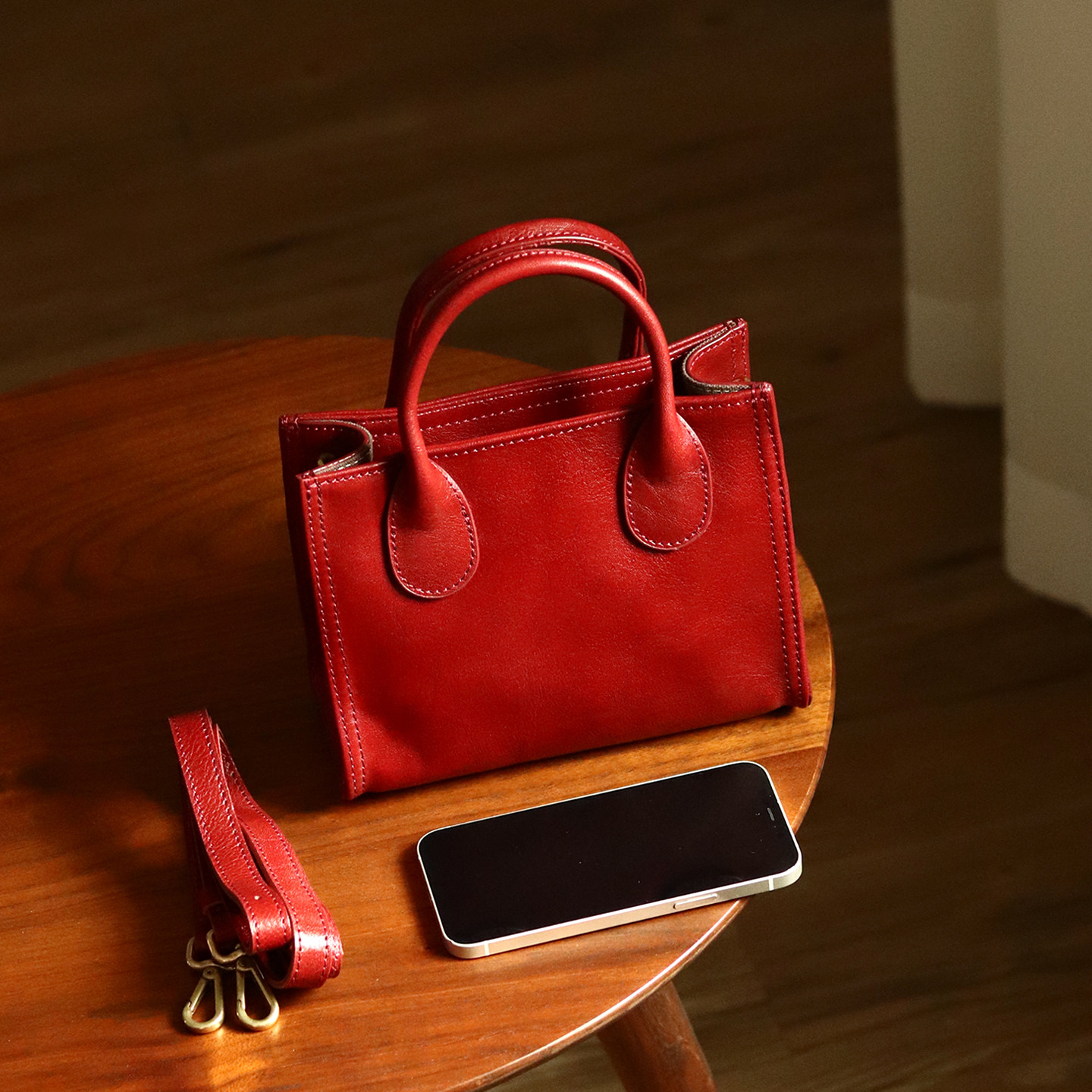 peshawar | 红色复古真皮单肩包女士怀旧风牛皮斜挎包小众手提包,箱包皮具/热销女包/男包,小方包,淘宝优惠券,粉丝福利购,淘宝优惠卷