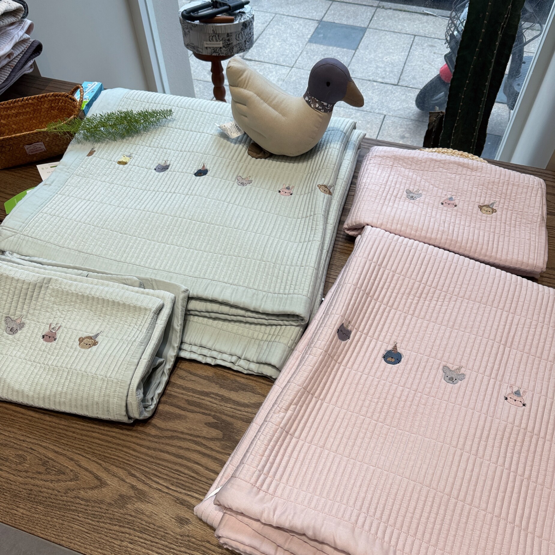 韩国大鹅双面天丝床盖四件套可机洗纯色莫代尔绗缝夹棉床单炕盖