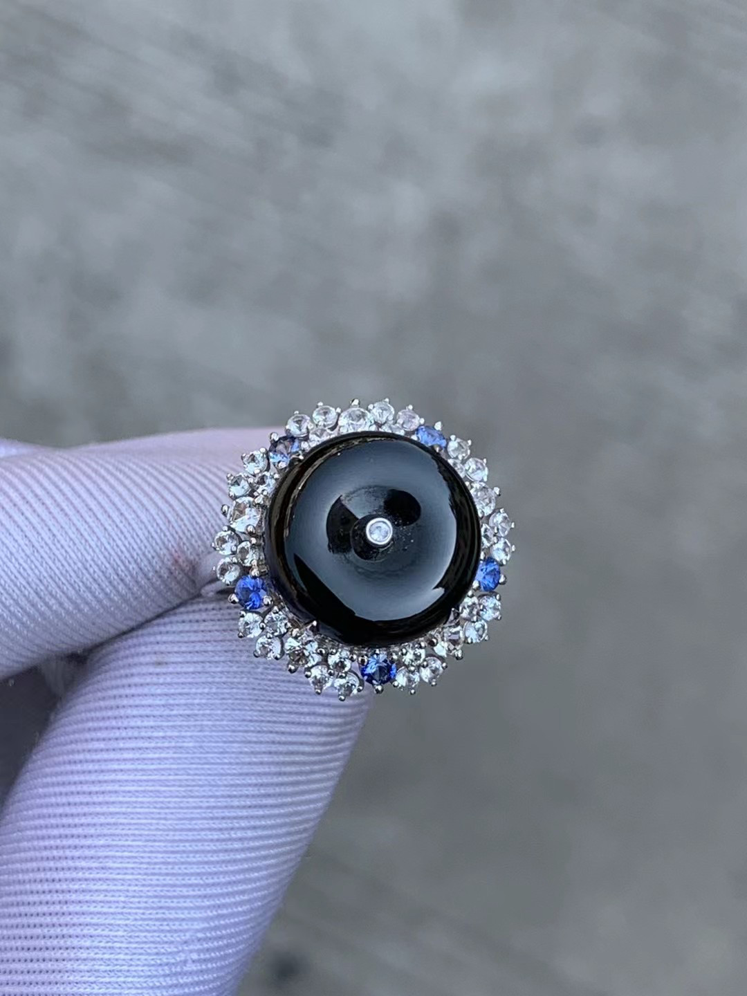 凝墨家天然缅甸翡翠18k白金镶嵌冰种墨翠平安扣女士戒指豪华大气