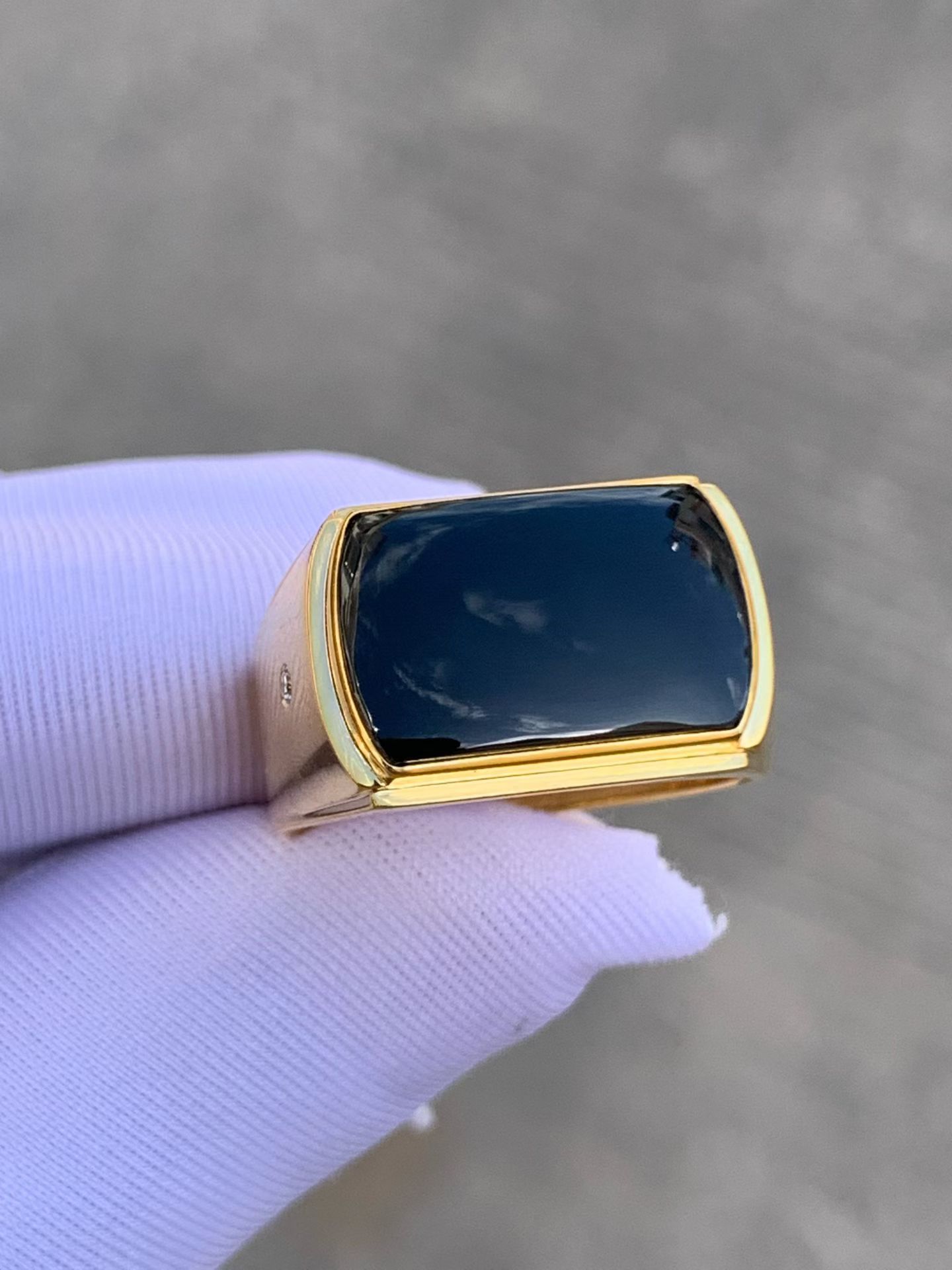 天然缅甸翡翠冰种墨翠马鞍戒指18k黄金镶嵌男士戒指