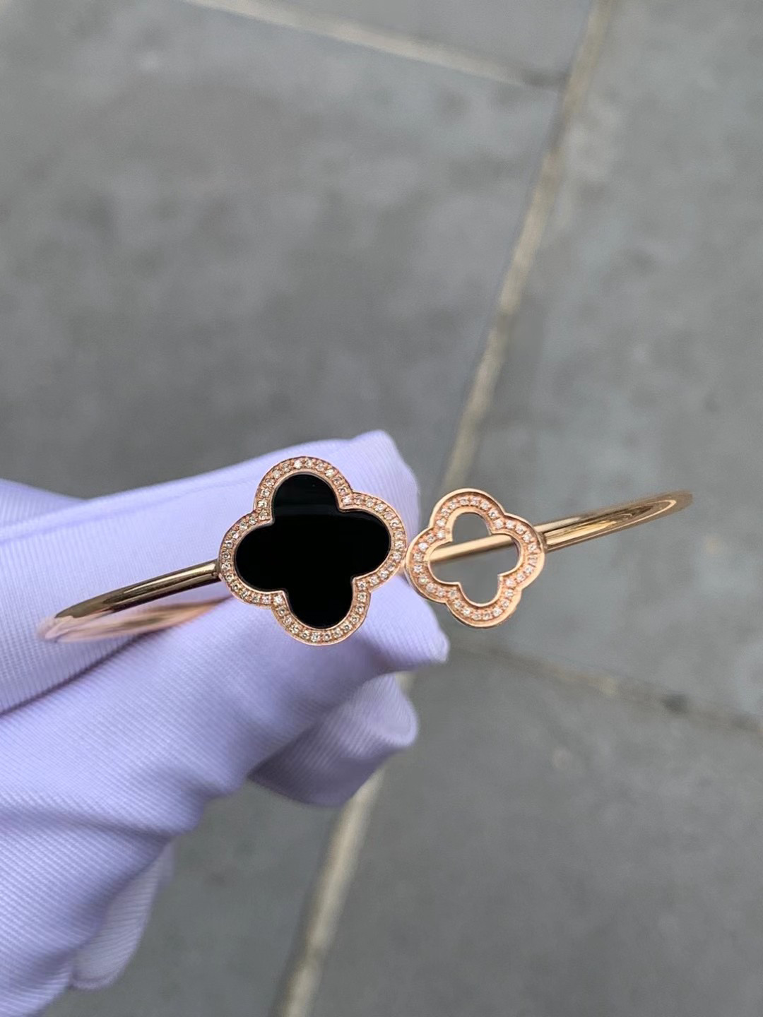 凝墨家天然缅甸翡翠18k玫瑰金镶嵌冰种墨翠四叶草女士活口手镯