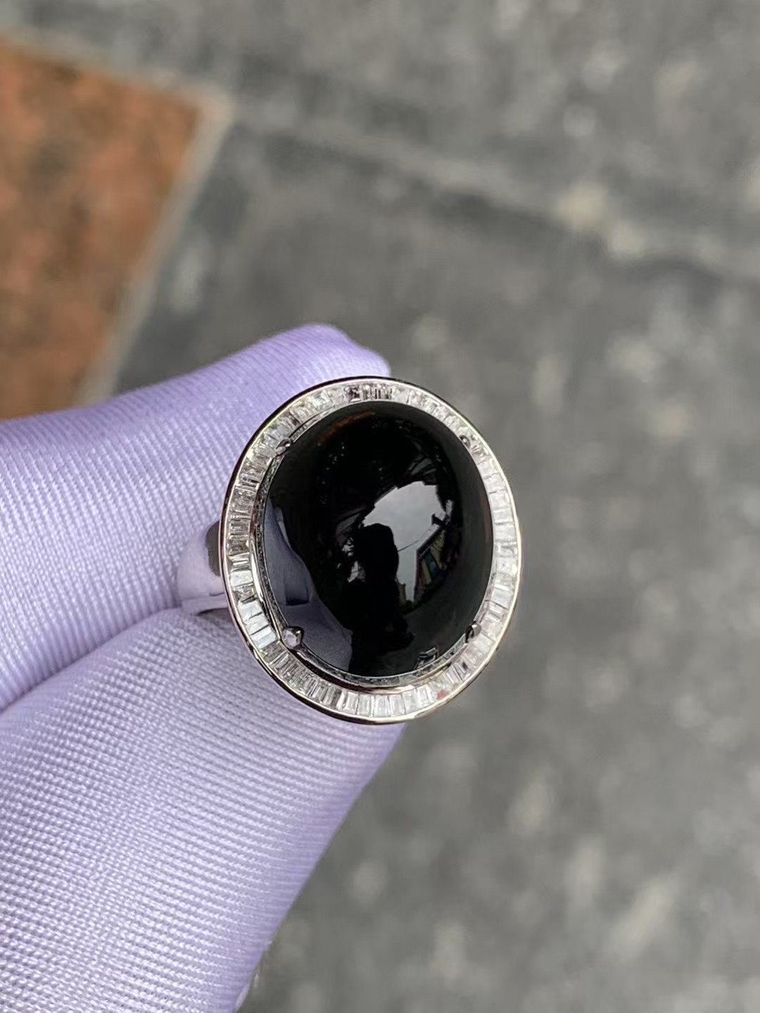 天然缅甸翡翠A货冰种墨翠蛋面女士戒指18k白金豪华满钻镶嵌戒指