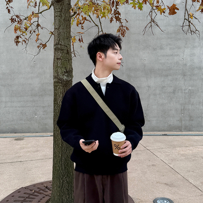 黑色套头慵懒翻领毛衣针织衫