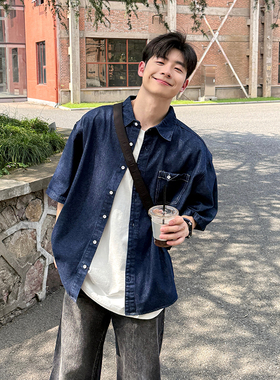 蓝色口袋牛仔衬衫短袖男生2025新款夏季百搭宽松休闲衬衣上衣简约
