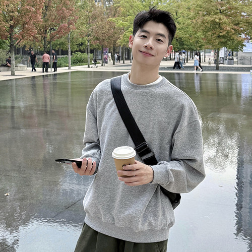 宽松休闲灰色套头圆领卫衣