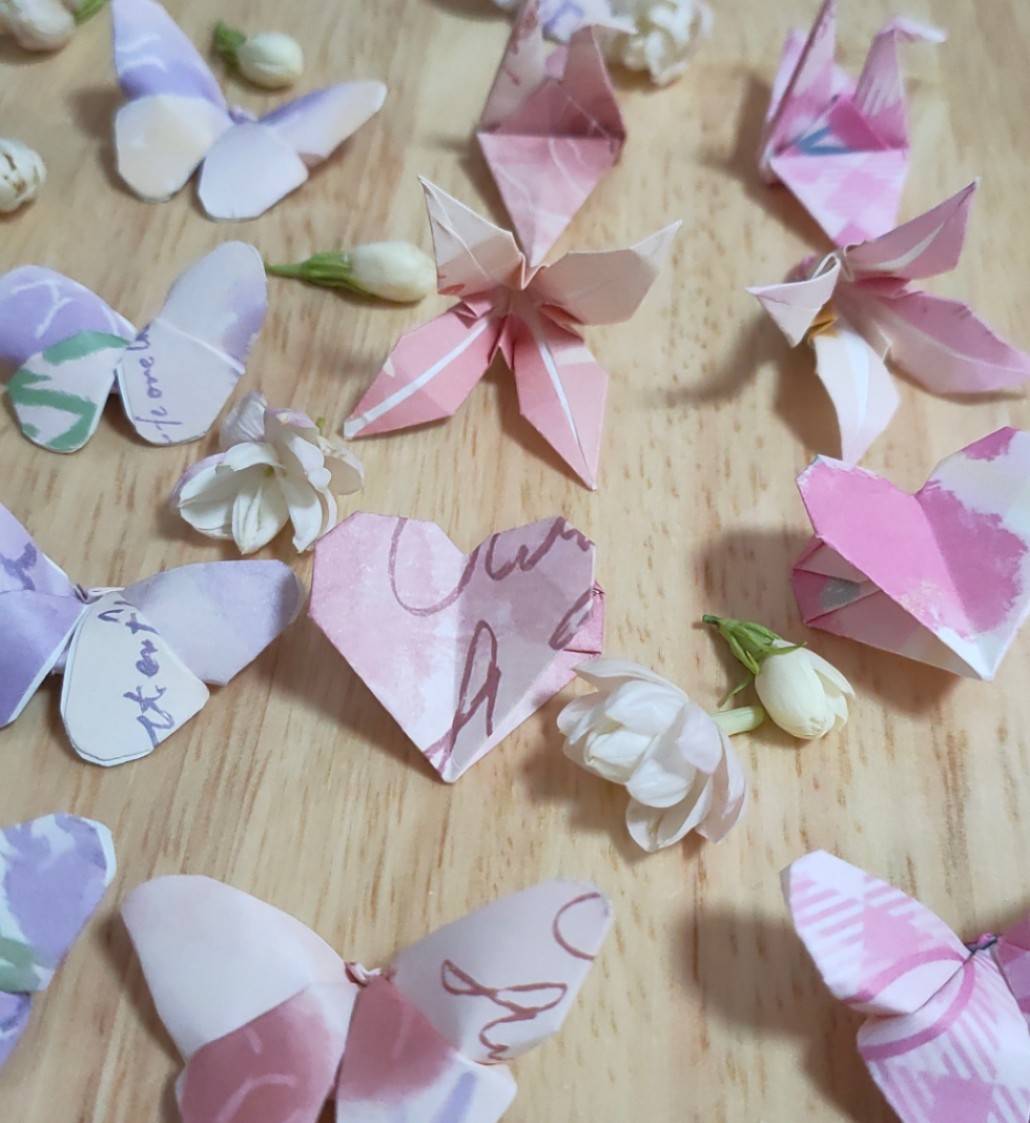 爱心折纸 蝴蝶折纸 千纸鹤  百合花成品 迷你 复古玫瑰 手工