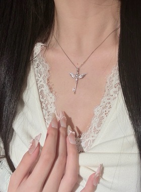 天然月光石爱心吊坠项链s925银女款时尚百搭饰品温柔吊坠希洛