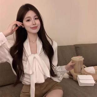 法式丝绸缎面垫肩长袖衬衫女春季白色衬衣千金风设计感蝴蝶结上衣