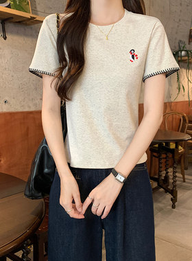 韩版小香风绣花短款短袖t恤女夏2026新款小个子圆领刺绣半袖上衣
