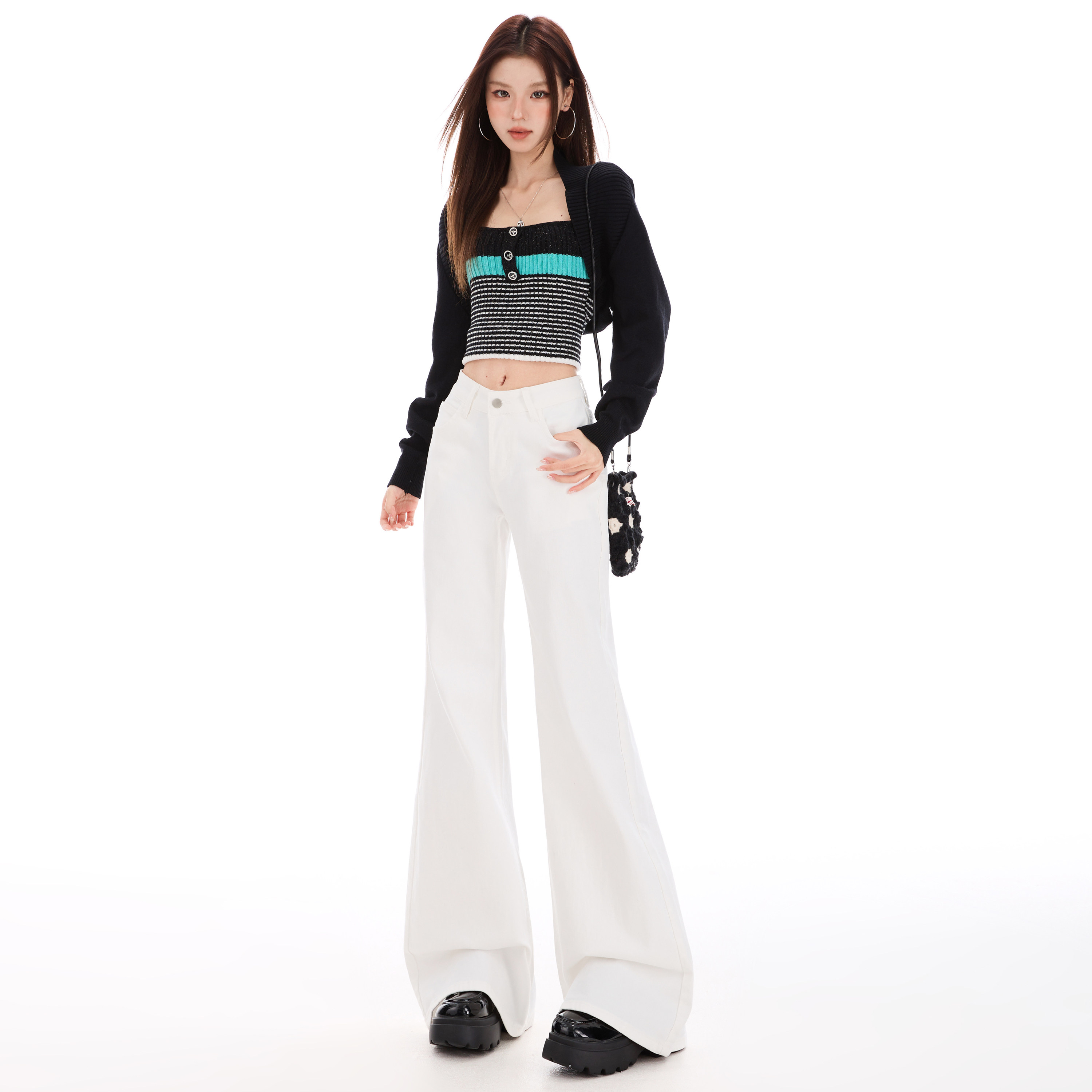 白色美式低腰微喇牛仔裤女2026夏季新款不贴腿显瘦垂感拖地喇叭裤