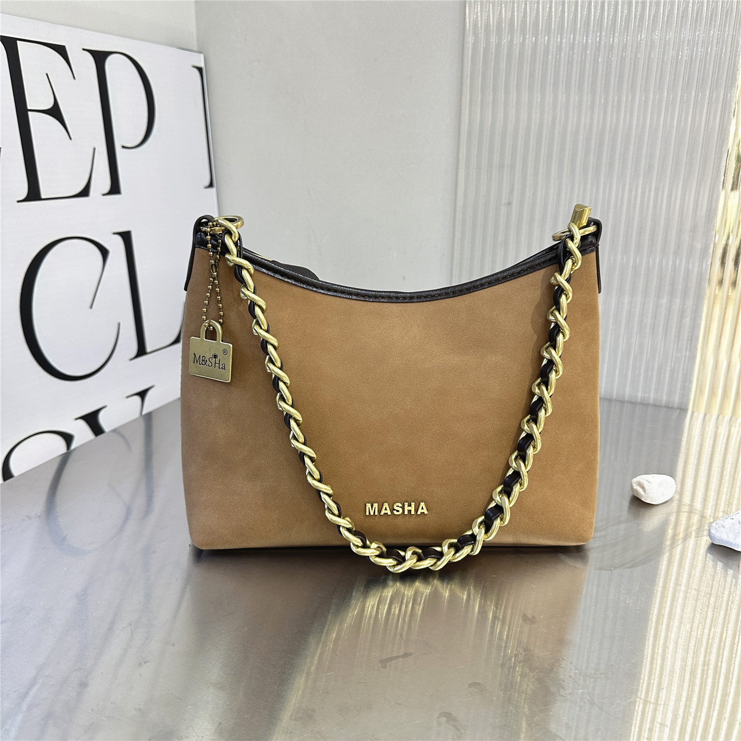 玛莎上新复古时髦腋下包法棍包麂皮链条腋下包女轻奢法棍包单肩包