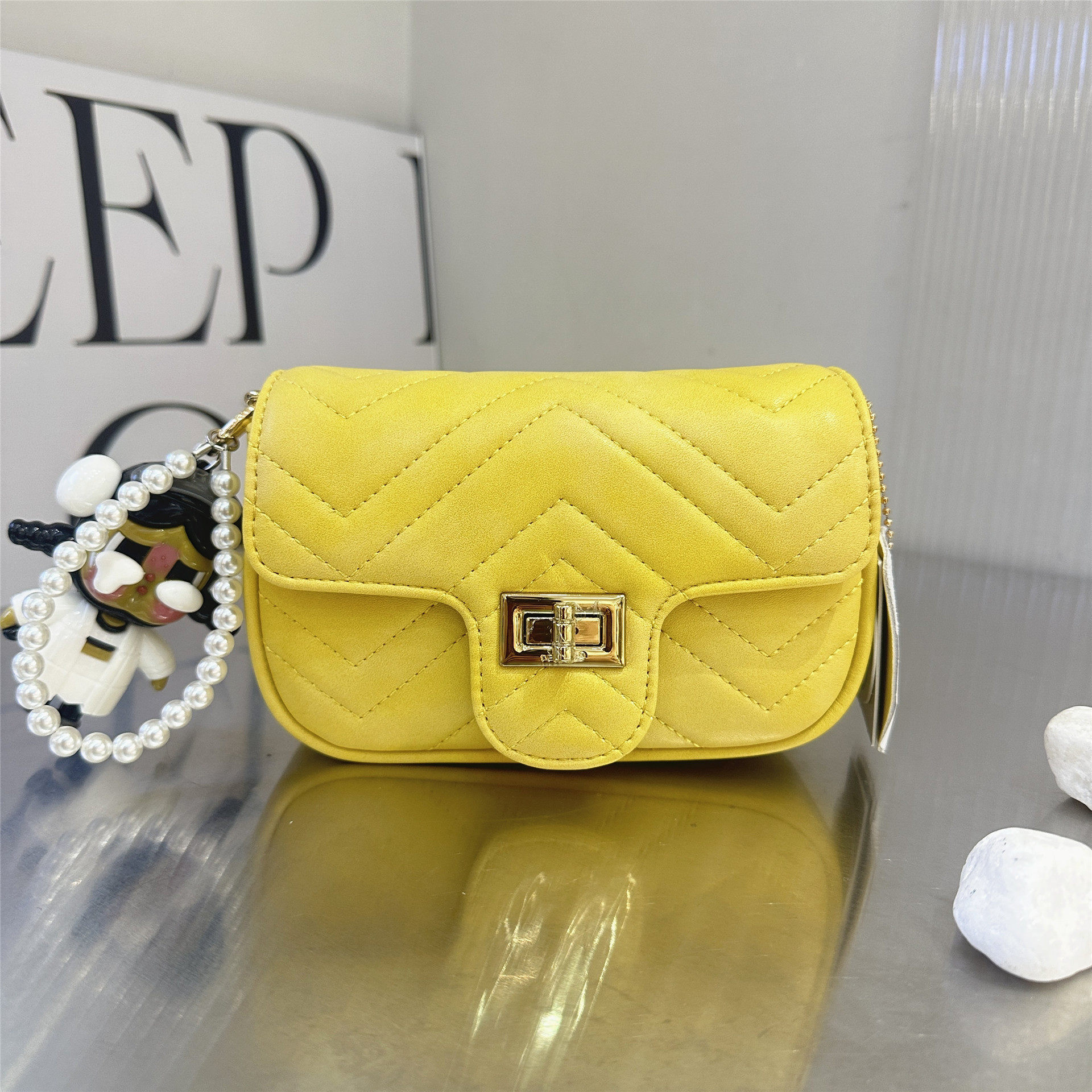 小D小香风菱格链条迷你小包包黄色单肩斜挎小方包质感锁扣手机包