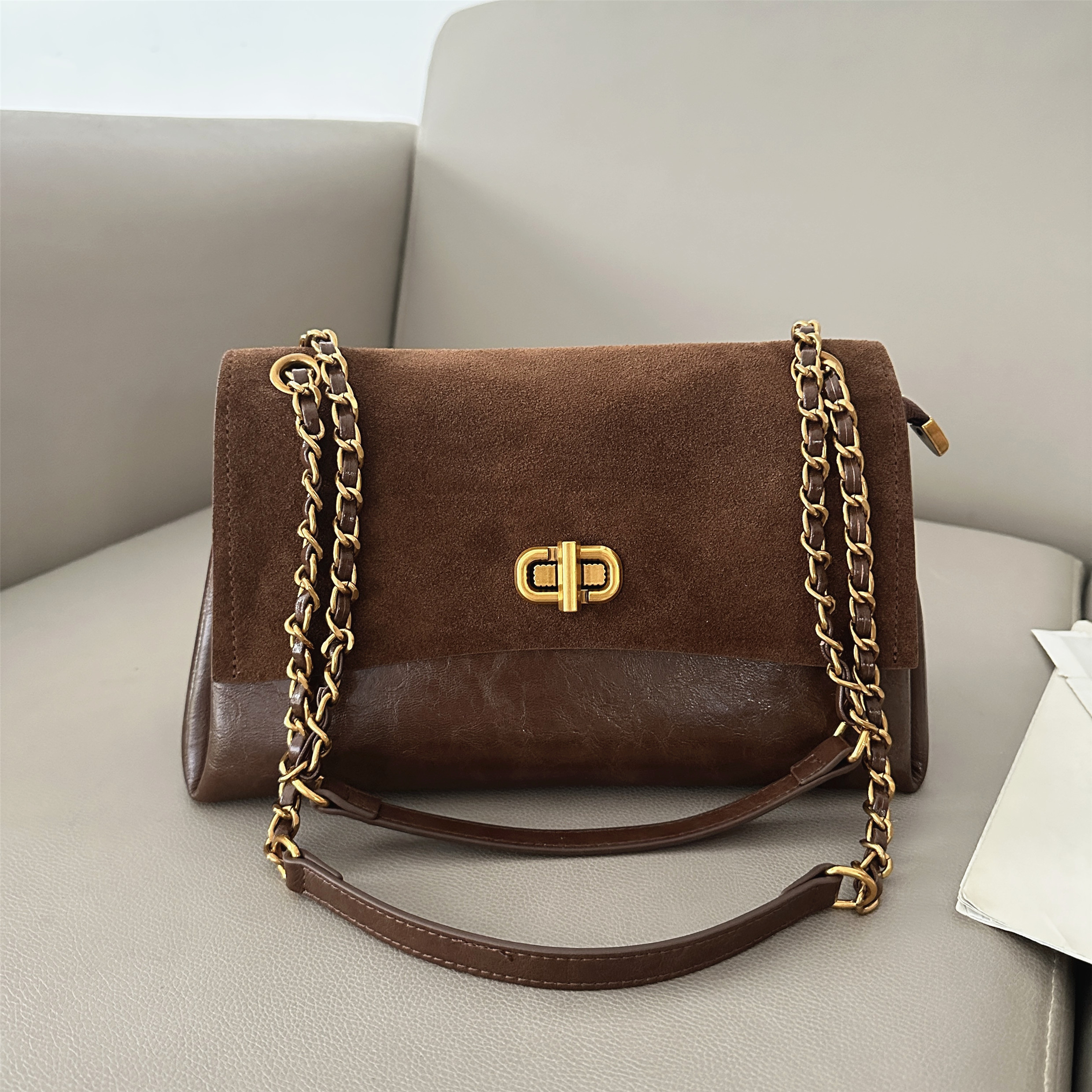 2025冬季新款复古软面复古小方包磨砂皮腋下包法棍包潮流百搭通勤