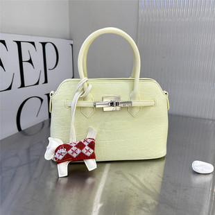 劳拉时黛上新复古保龄球包2026新款荔枝纹手提包金属锁扣百搭通勤