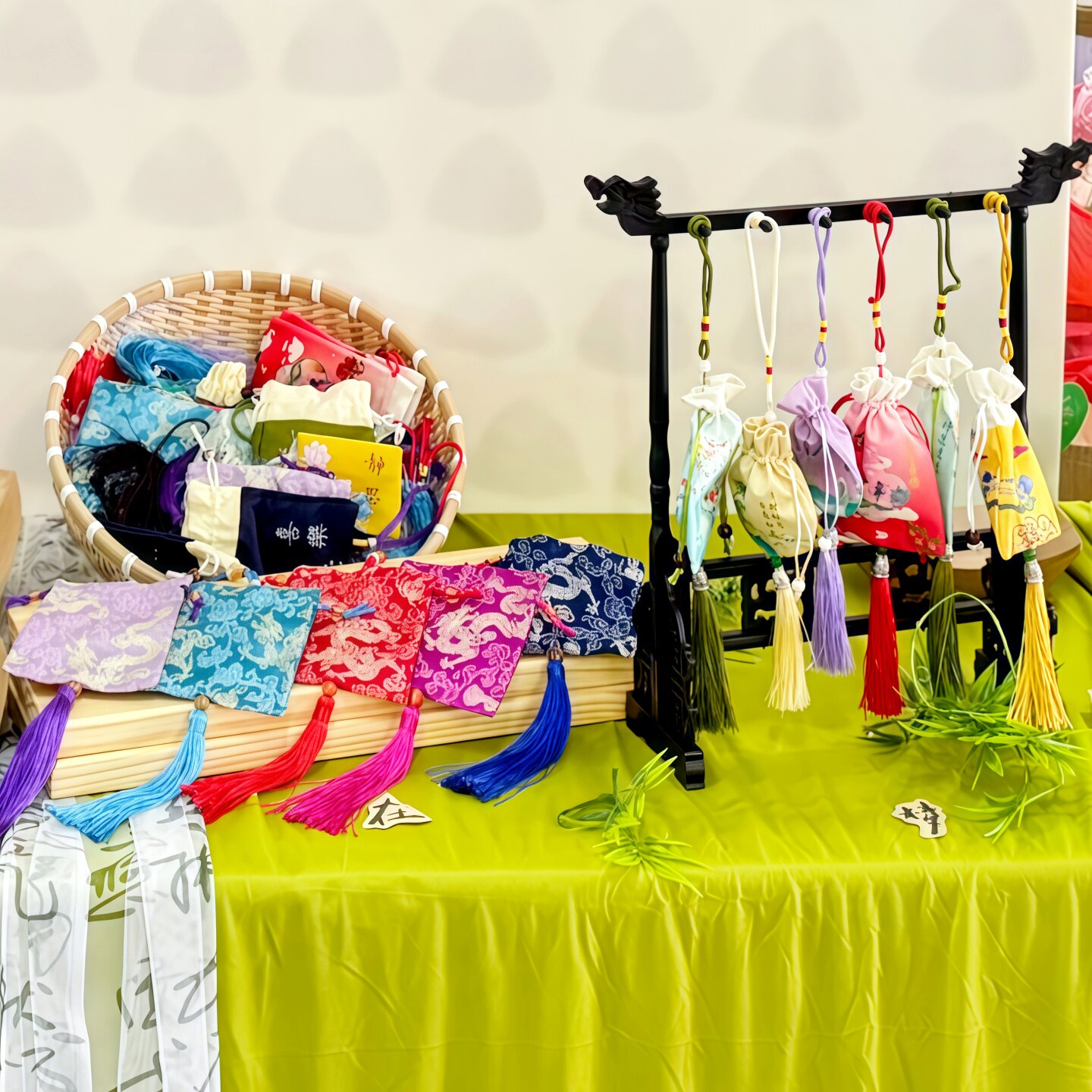 香囊展示架子艾草香包diy图片