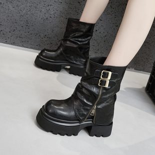 10CM内增高马丁靴女2025秋季新款爆款小个子厚底英伦风休闲裤管靴
