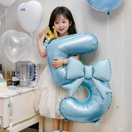 蓝色系蝴蝶结大数字气球装饰生日派对仪式感氛围拍照场景布置道具