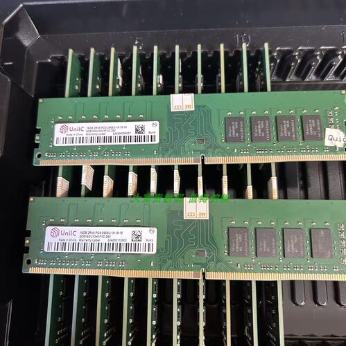 紫光 16G 2RX8 PC4-2666U DDR4 台式机内存条 SCE16GU13H1F1C-26V