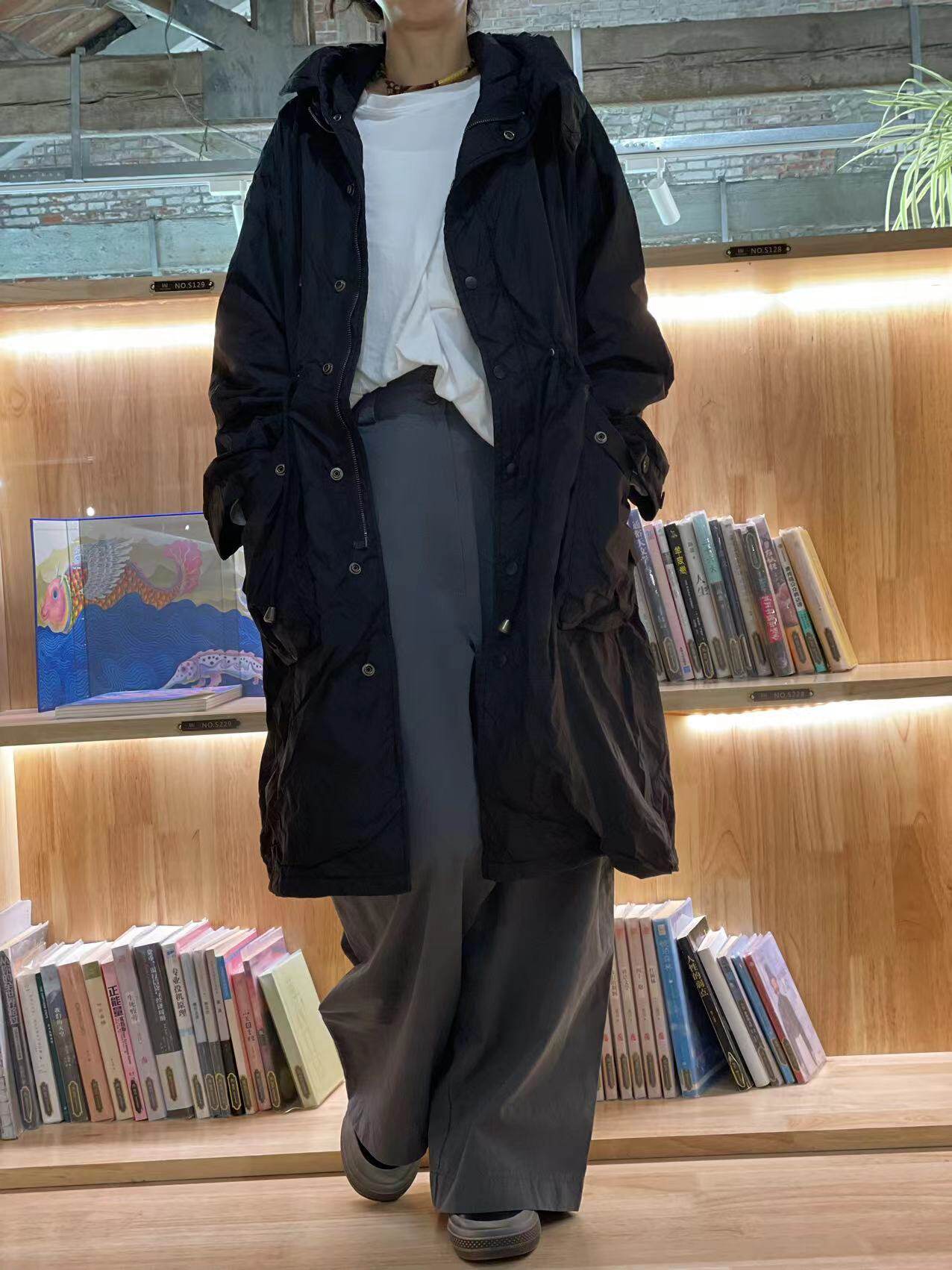 现货行走衣间韩国东大门女装春秋季连帽抽绳口袋中长款风衣