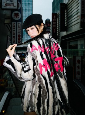 Andrea Martin24秋冬新品斑马条羊羔毛字母外套时尚潮流宽松上衣