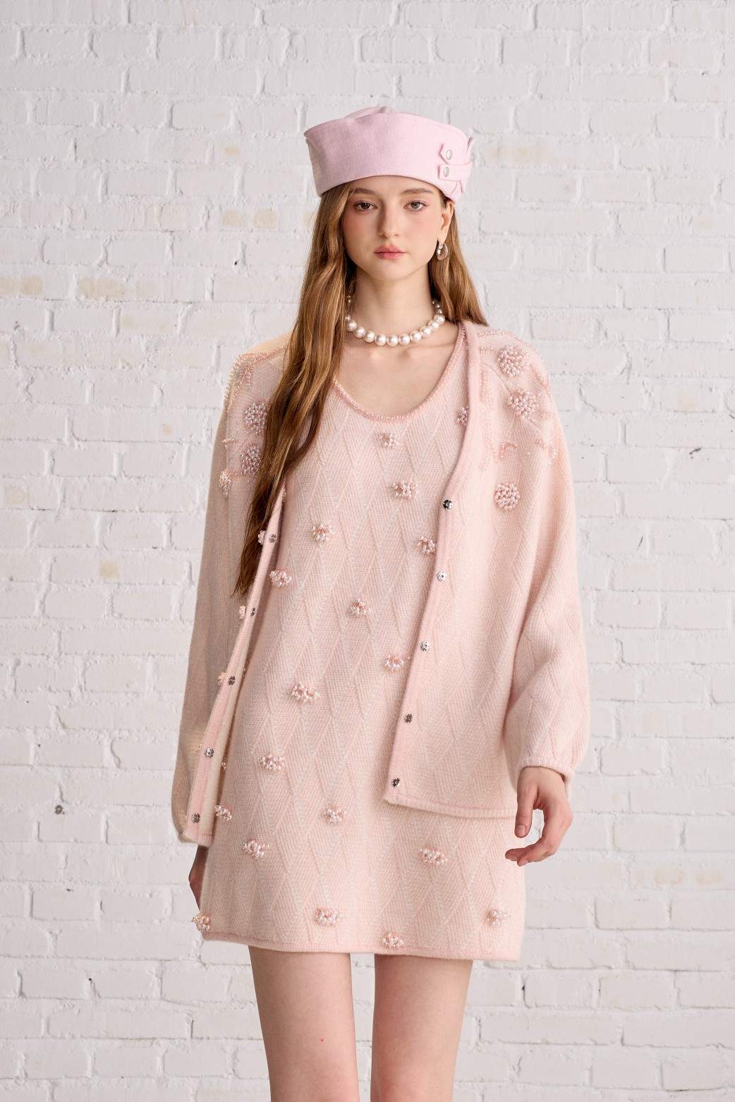 Aimme Sparrow粉色羊绒衫时尚针织开衫羊绒连衣裙钉珠花朵百搭