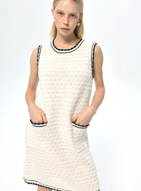 XANDRA24秋冬小香风绵羊毛纹理感连衣裙时尚通勤百搭无袖圆领女裙